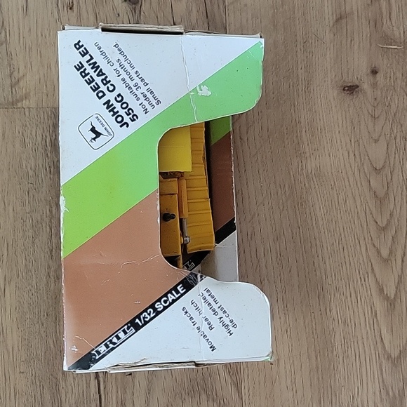 Vintage ERTL John Deere 550G Crawler Dozer Tractor & Blade 1/32 Scale NIB - Picture 2 of 6